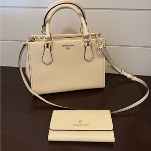 Michael Kors purse and matching wallet